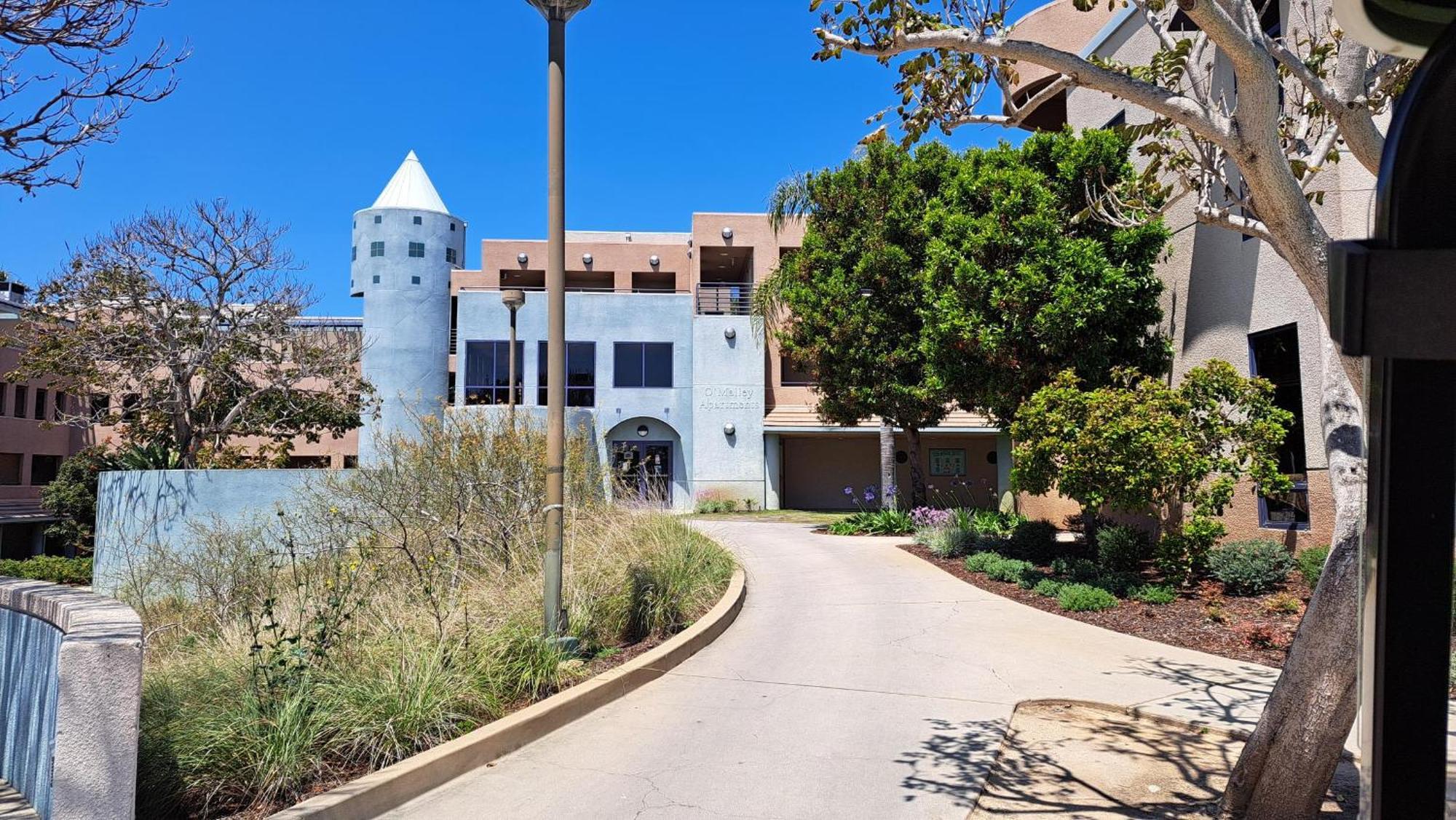 Loyola Marymount - Albergue Los Angeles
